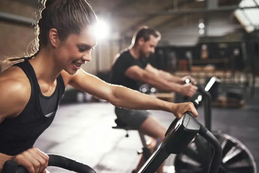 Co to jest cardio? Poznaj korzyści i rodzaje treningu aerobowego