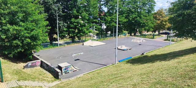 Skatepark Krosno - poznaj najlepsze miejsce do jazdy na deskorolce