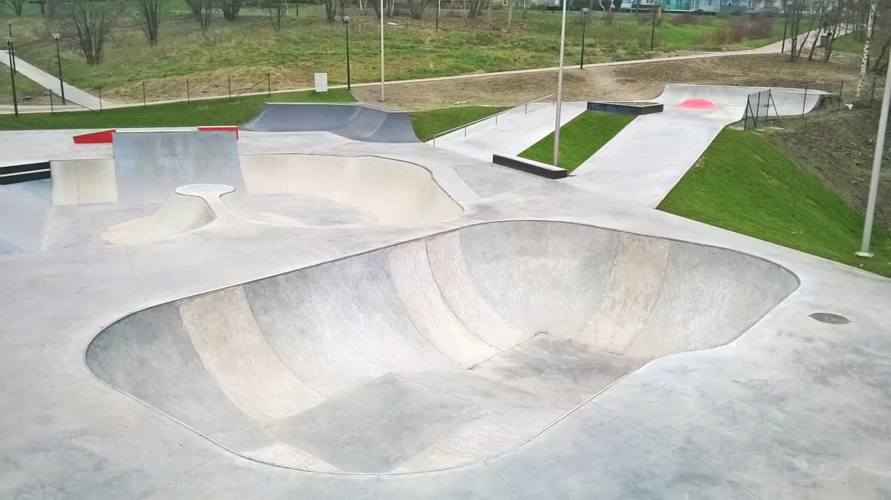 Skatepark Tomaszów Lubelski - najlepsze miejsce dla miłośników skateboarding