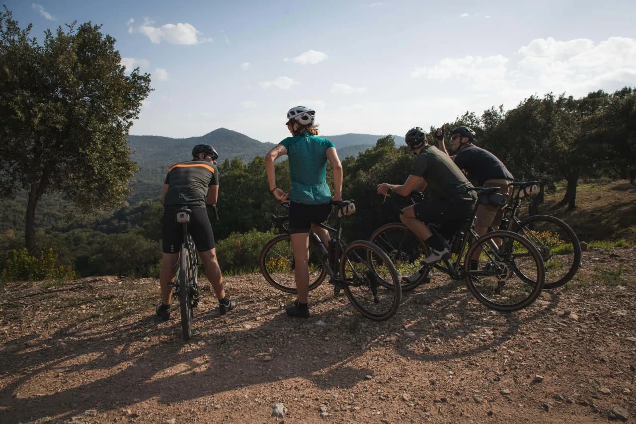 Wypożyczalnia butów narciarskich: Jak zaoszczędzić na wynajmie?