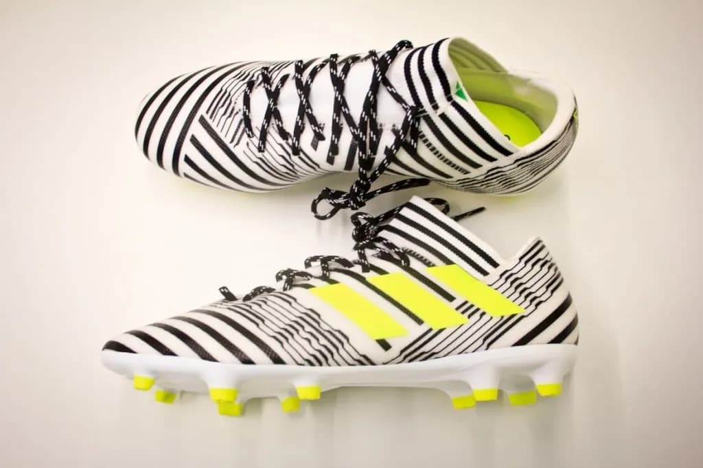 Jakie wybrać buty do piłki nożnej, aby uniknąć kontuzji i błędów?